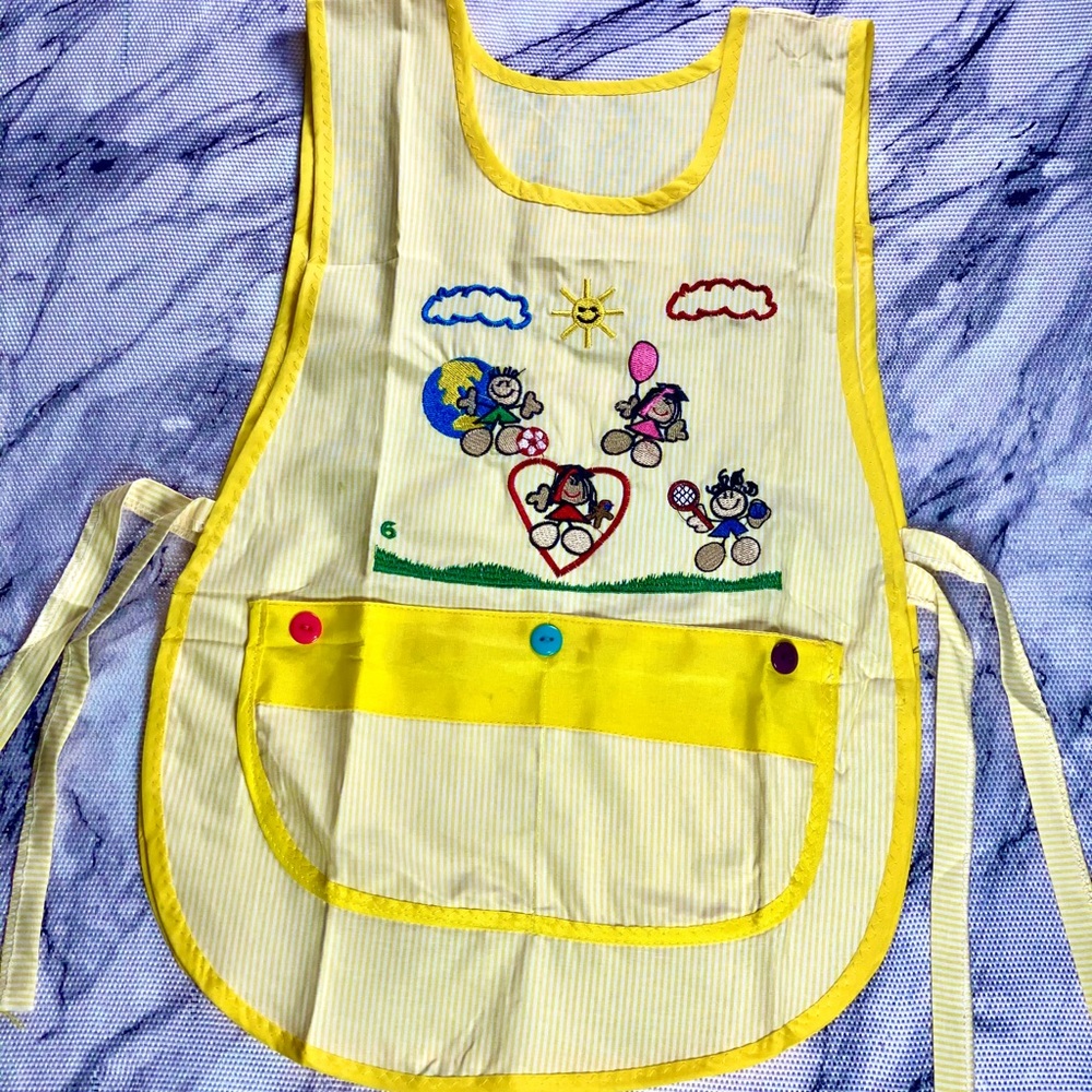 YELLOW & WHITE SCHOOL KIDS APRON